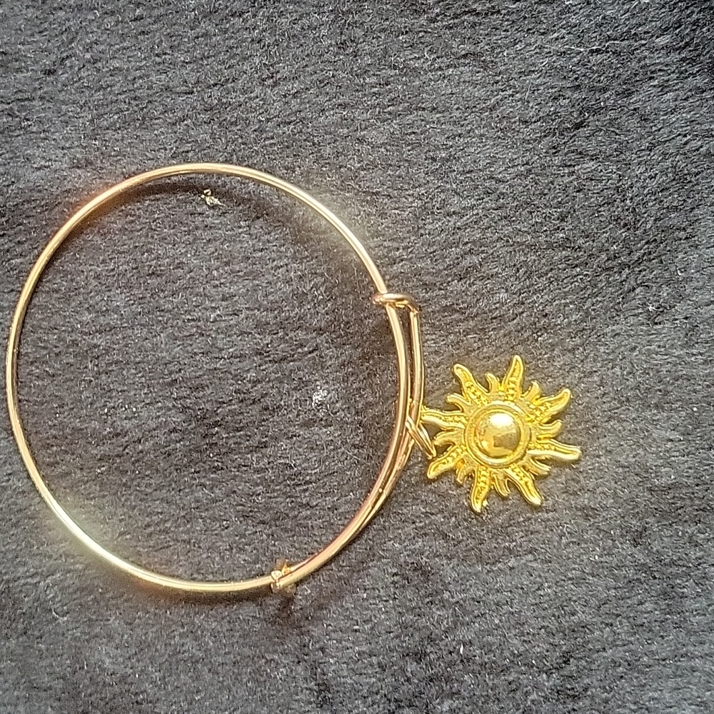 Expanding bracelet